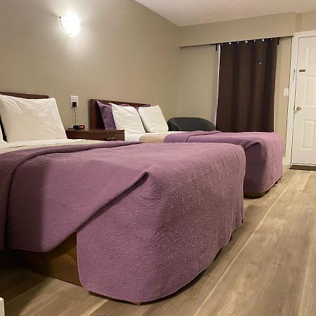 Imperial Motel 100 Mile House Zewnętrze zdjęcie