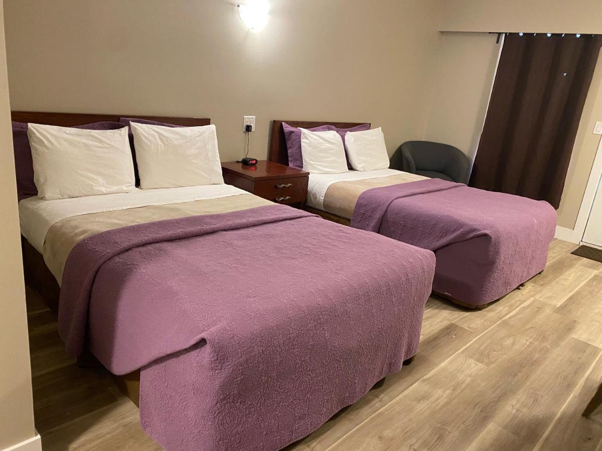 Imperial Motel 100 Mile House Zewnętrze zdjęcie