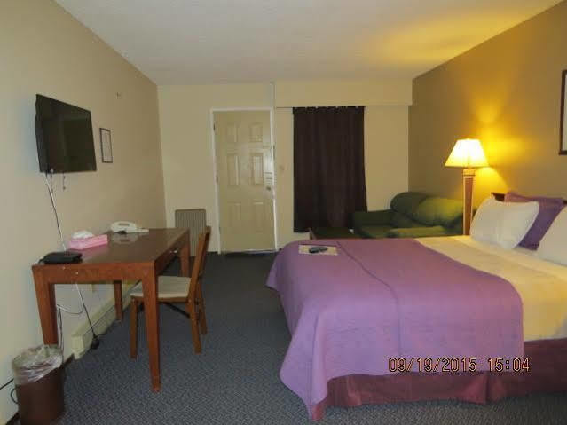 Imperial Motel 100 Mile House Zewnętrze zdjęcie