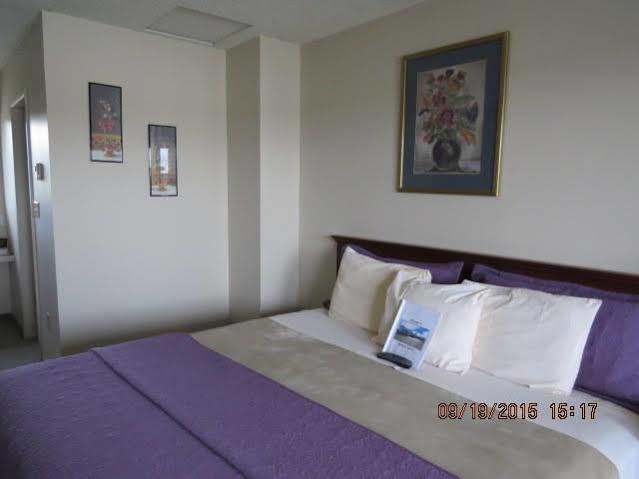 Imperial Motel 100 Mile House Zewnętrze zdjęcie