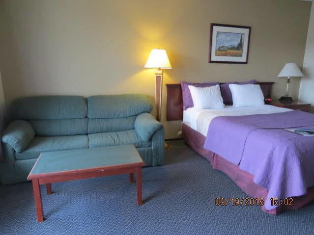 Imperial Motel 100 Mile House Zewnętrze zdjęcie