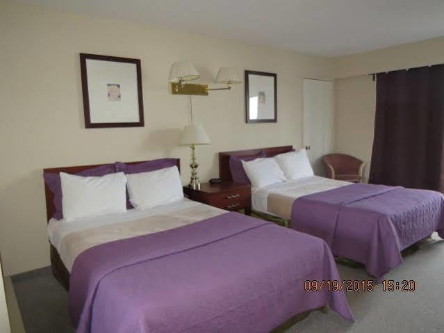Imperial Motel 100 Mile House Zewnętrze zdjęcie
